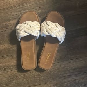 FASHION SLIDES